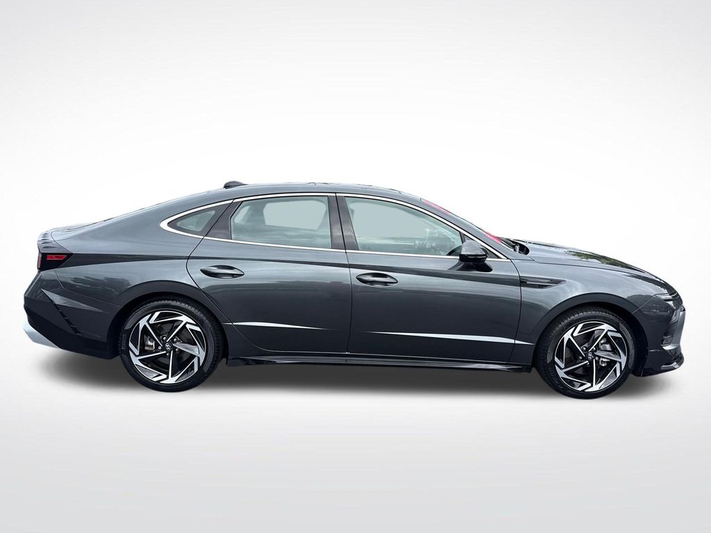 2025 Hyundai Sonata SEL - Photo 6