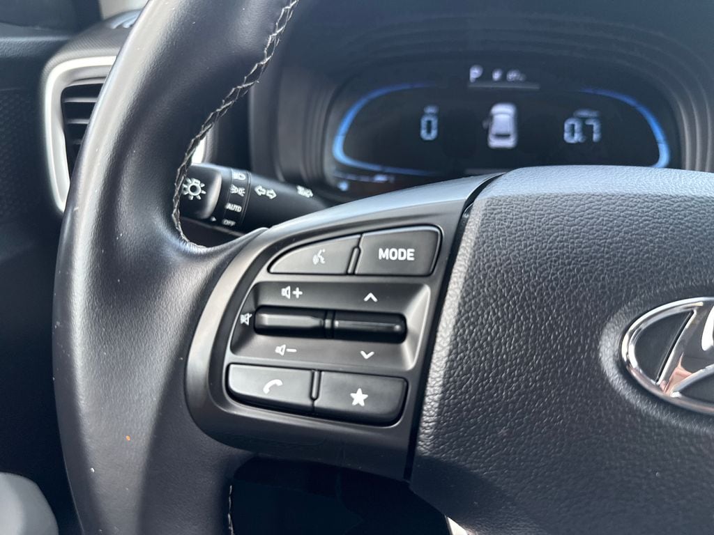 2023 Hyundai Venue SEL - Photo 25