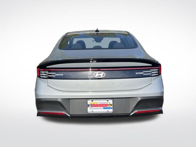 2026 Hyundai Sonata SE photo 4