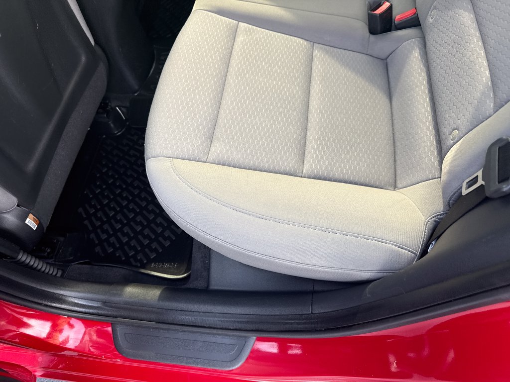2020 Hyundai Elantra Value Edition - Photo 17
