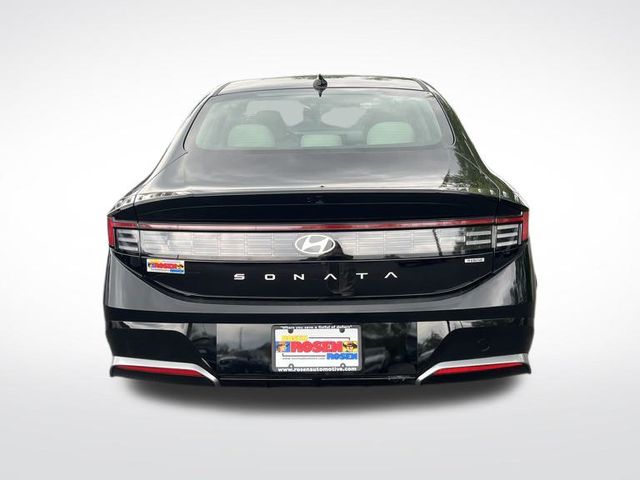 2025 Hyundai Sonata Hybrid SEL photo 4