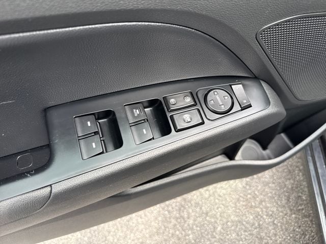 2020 Hyundai Elantra Limited - Photo 10