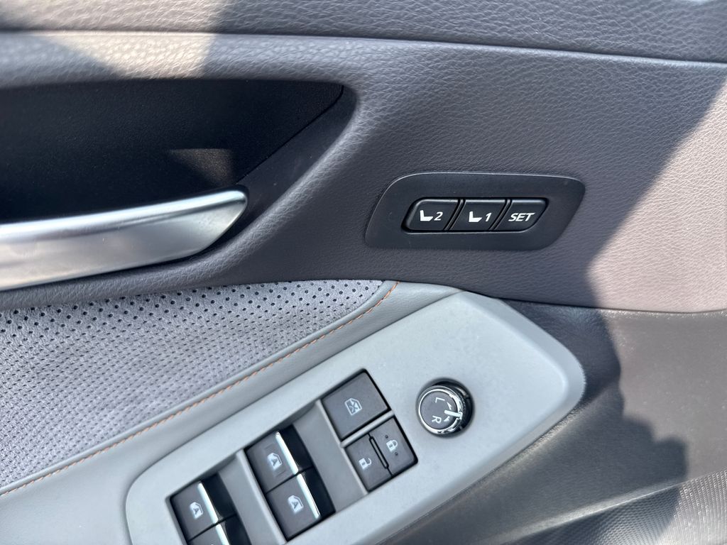 2019 Toyota Avalon Touring - Photo 11