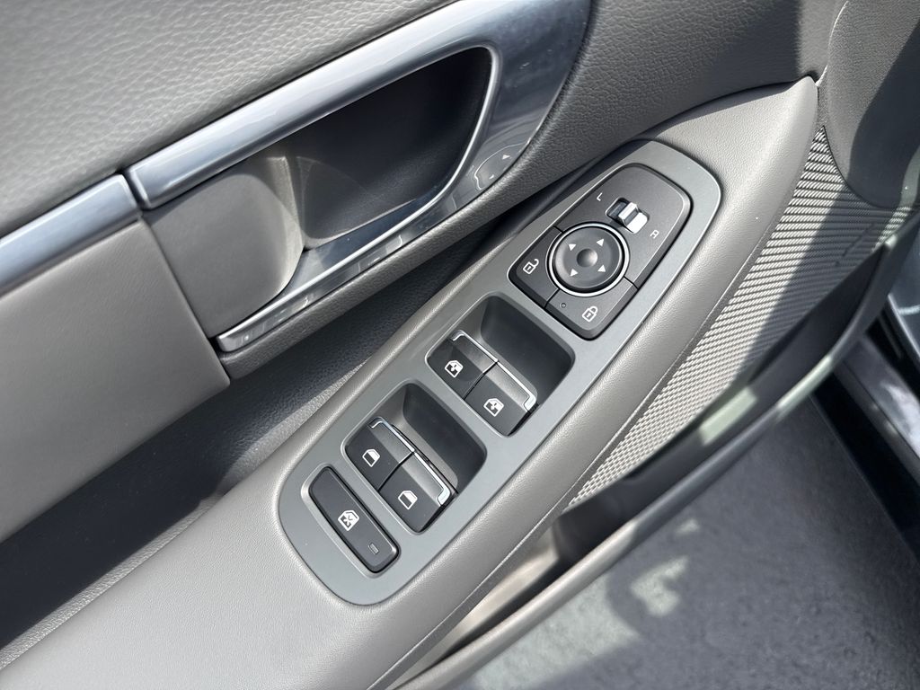 2023 Hyundai Sonata SEL Plus - Photo 10