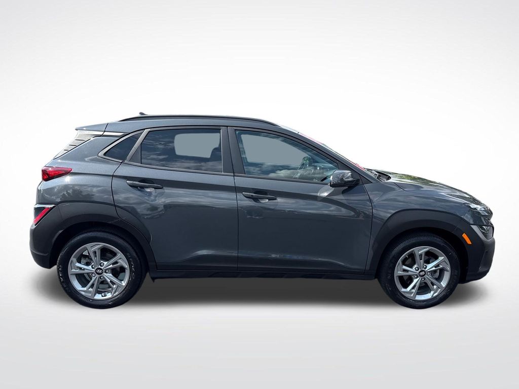 2023 Hyundai Kona SEL - Photo 5