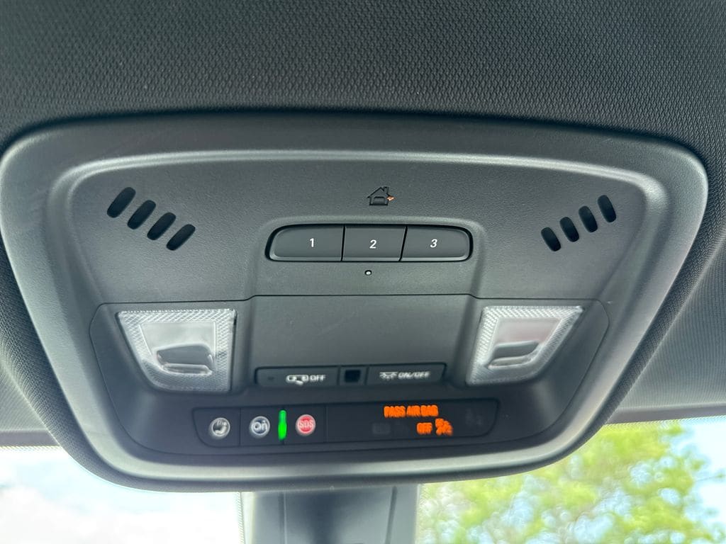 2022 Chevrolet Traverse 1LT - Photo 37