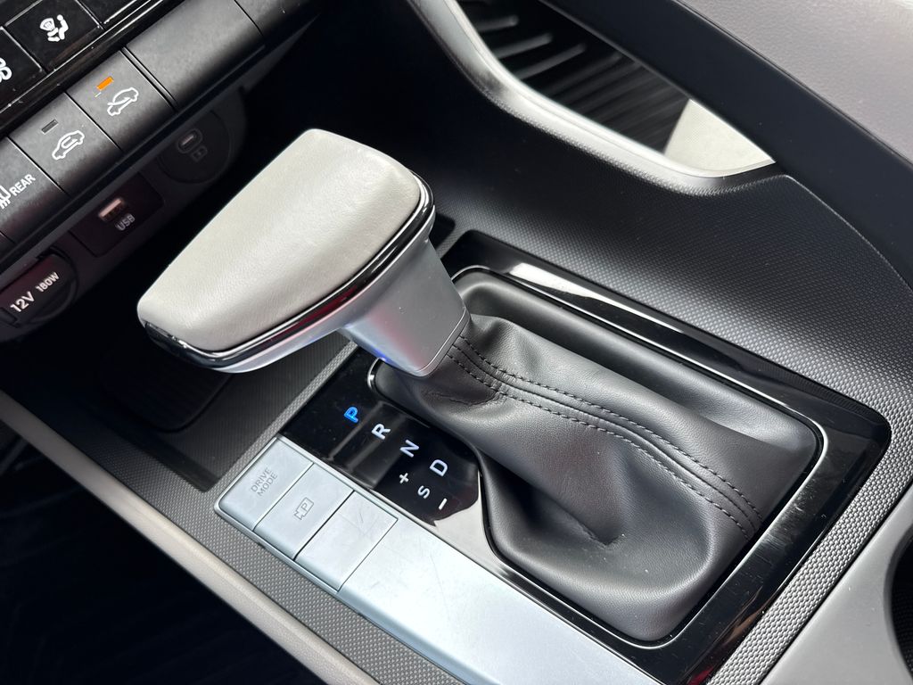 2025 Hyundai Elantra SEL - Photo 28