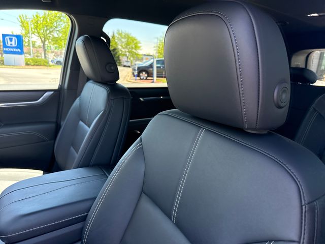 2024 GMC Acadia Elevation - Photo 12