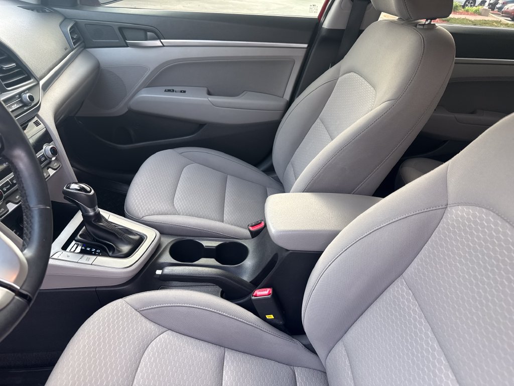 2020 Hyundai Elantra Value Edition - Photo 12