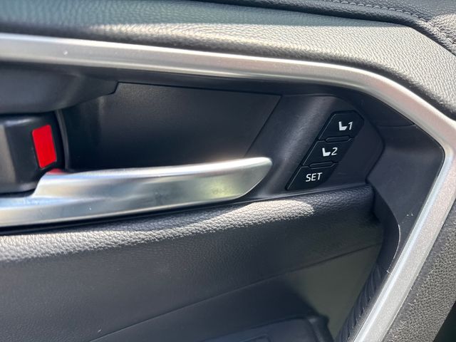 2021 Toyota RAV4 Limited - Photo 11