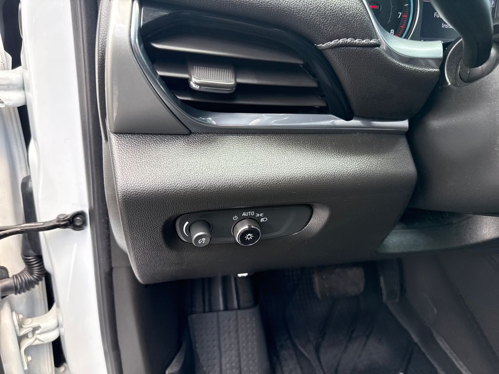 2022 Chevrolet Traverse 1LT - Photo 15