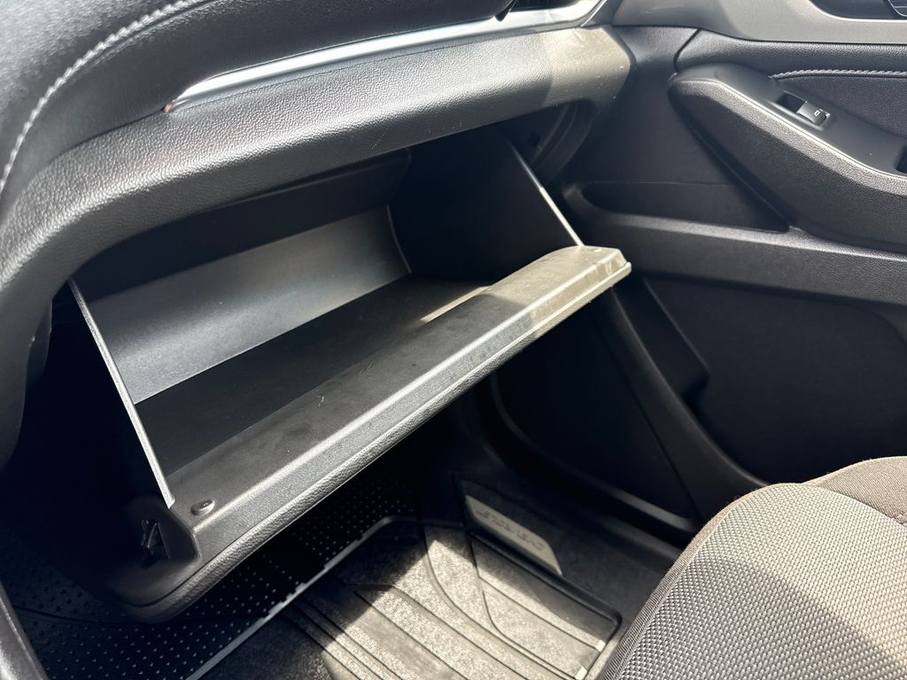 2022 Chevrolet Traverse 1LT - Photo 38
