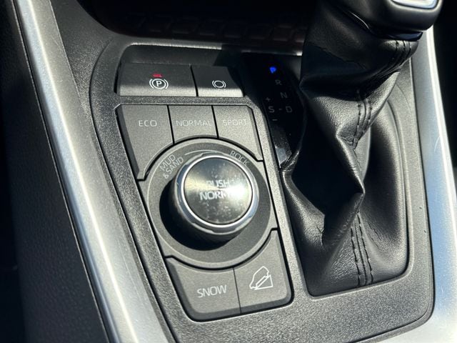 2021 Toyota RAV4 Limited - Photo 31