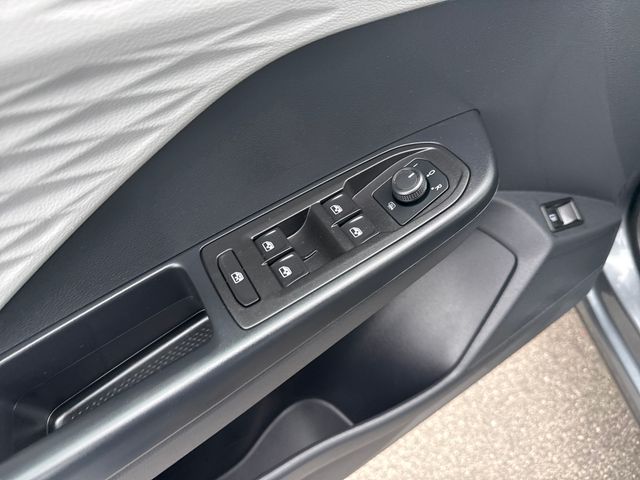 2023 Volkswagen Taos S - Photo 10