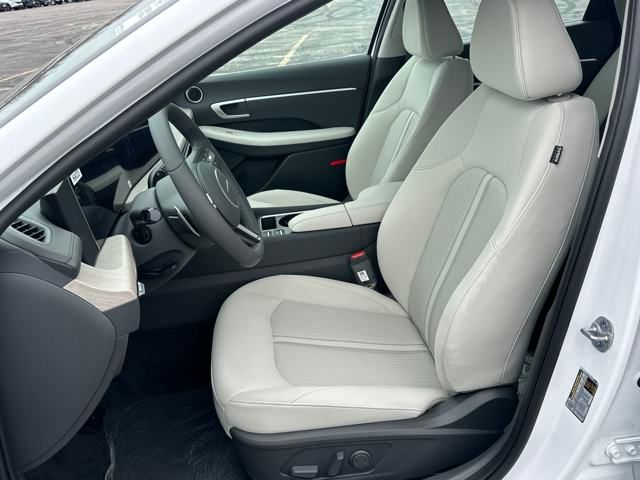 2025 Hyundai Sonata Hybrid SEL - Photo 10
