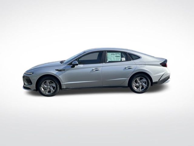 2026 Hyundai Sonata SE photo 2