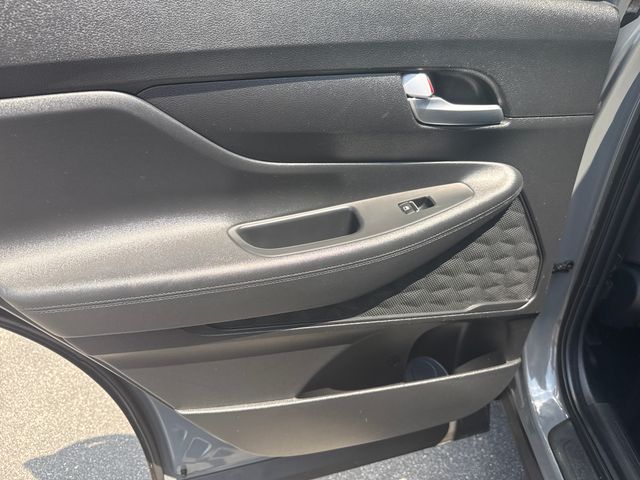 2021 Hyundai Santa Fe SE - Photo 16