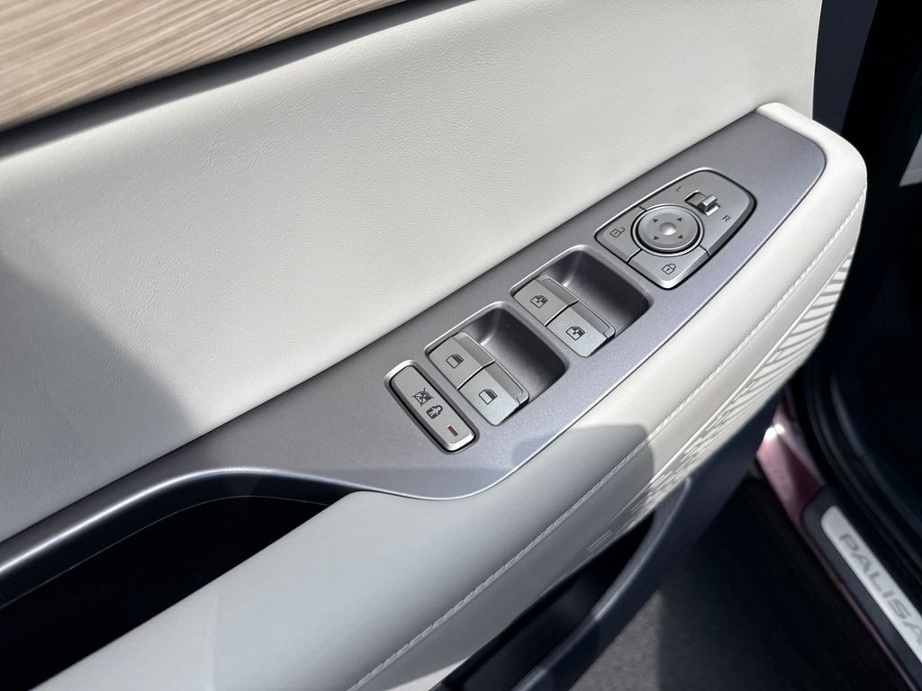 2024 Hyundai Palisade Limited - Photo 10
