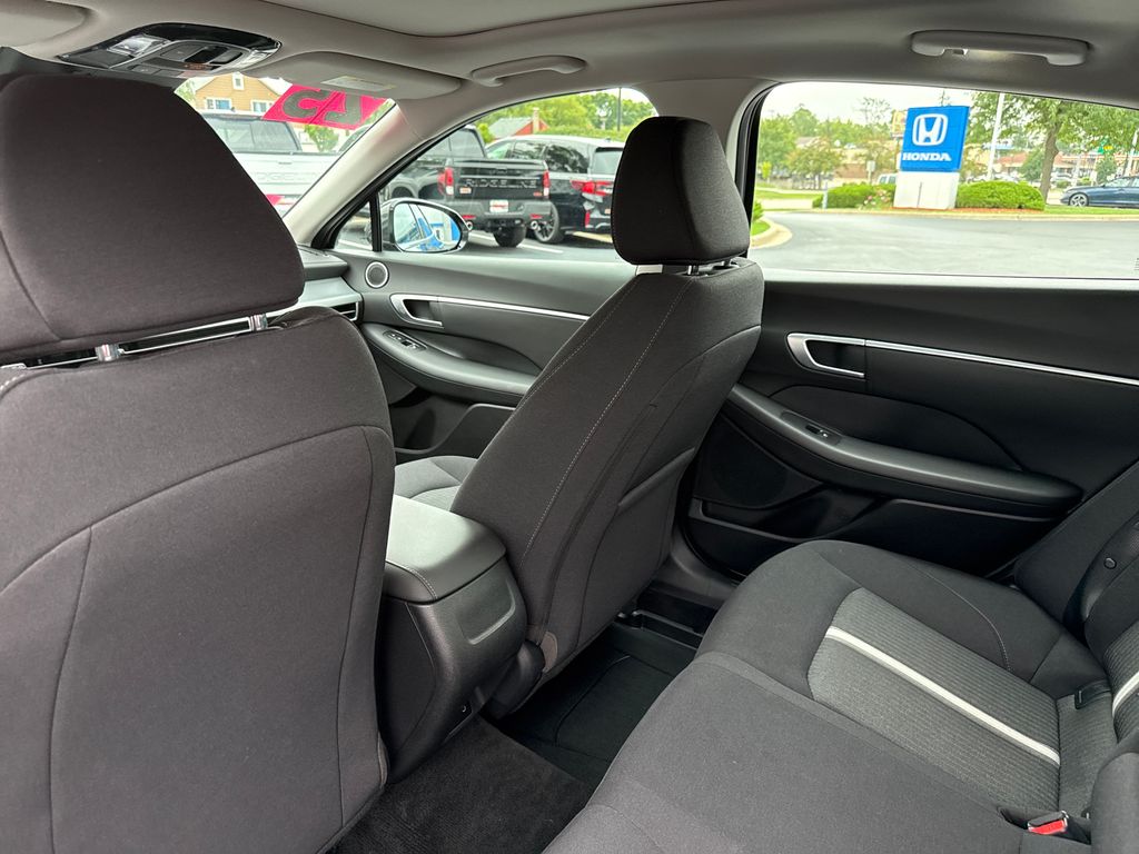 2025 Hyundai Sonata SEL - Photo 21