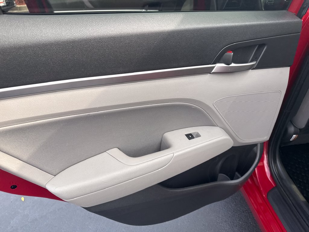 2020 Hyundai Elantra Value Edition - Photo 16
