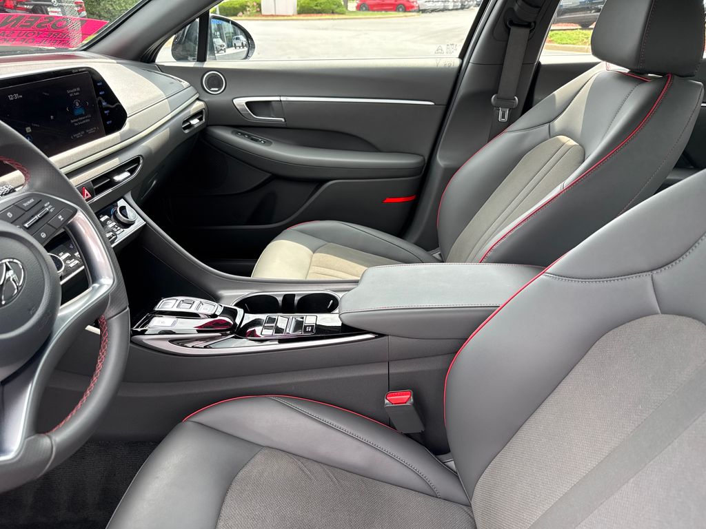 2023 Hyundai Sonata SEL Plus - Photo 13