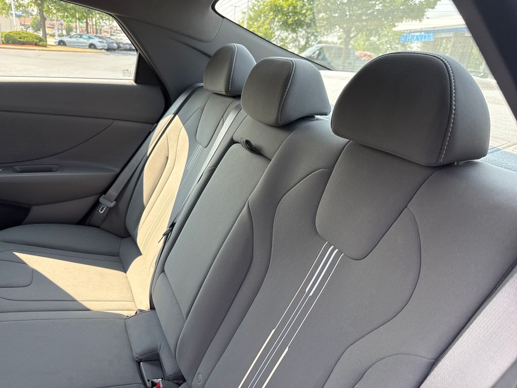 2024 Hyundai Elantra SEL - Photo 19