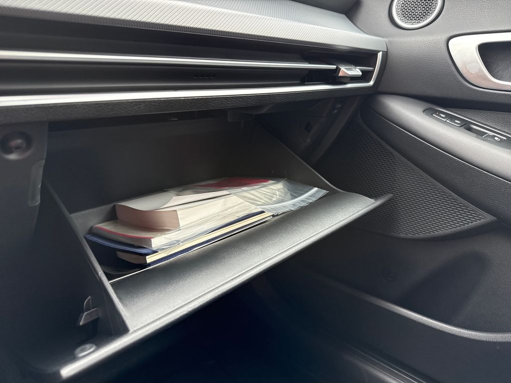 2025 Hyundai Sonata SEL - Photo 36