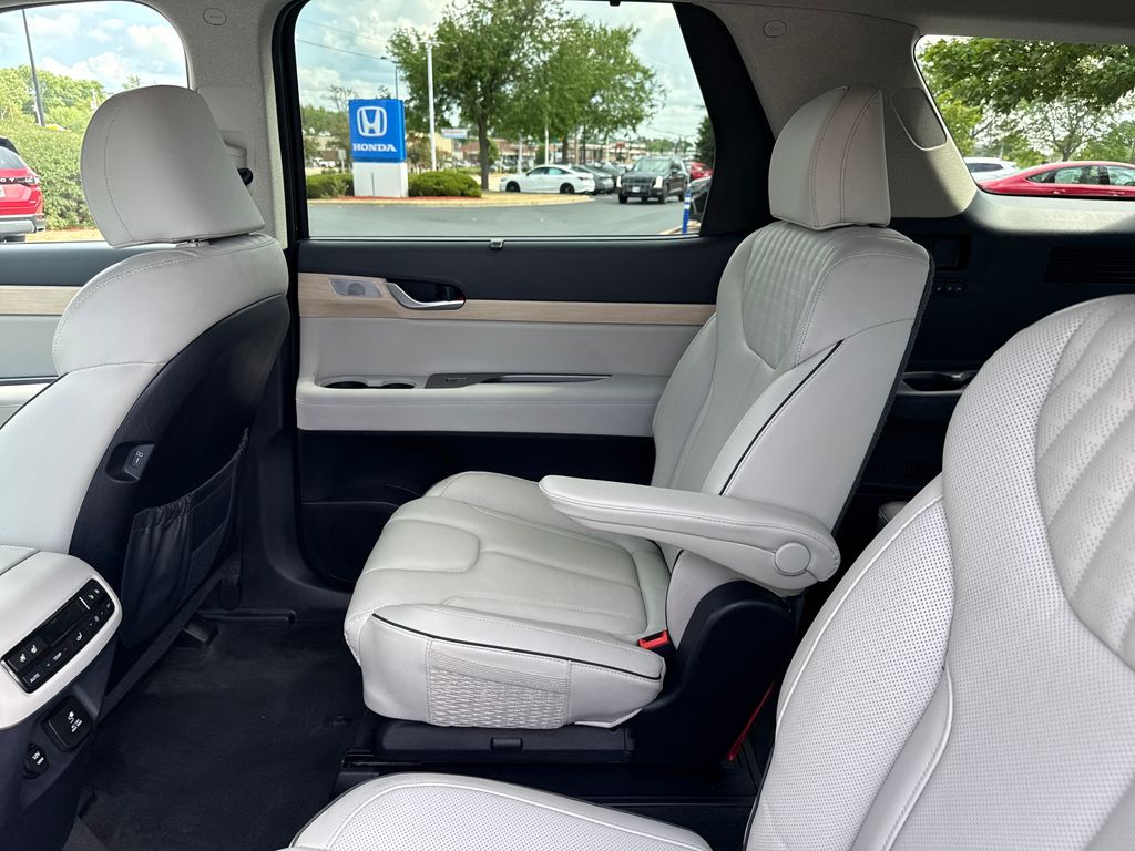 2024 Hyundai Palisade Limited - Photo 22