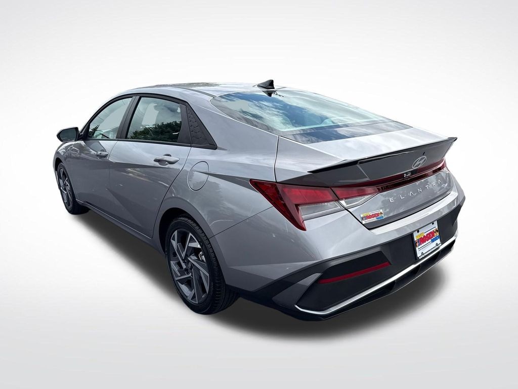 Certified 2025 Hyundai