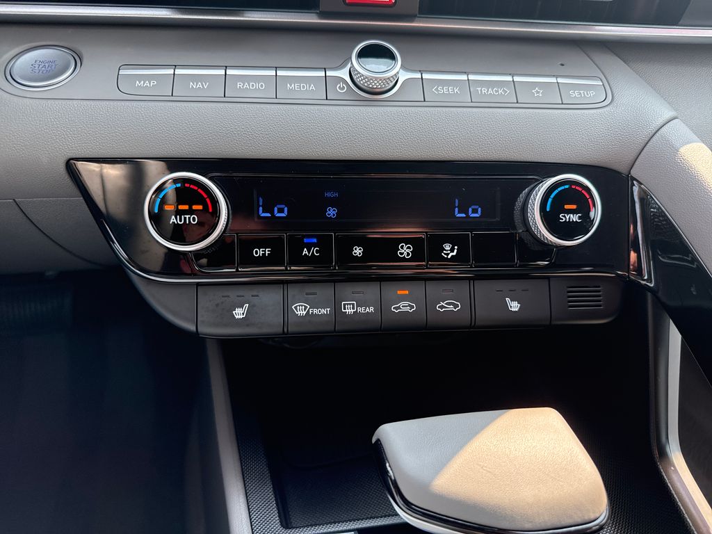 2024 Hyundai Elantra SEL - Photo 31