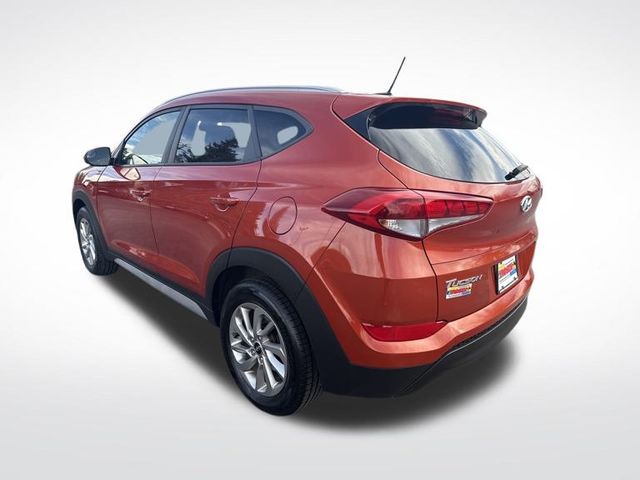 2017 Hyundai Tucson SE photo 2