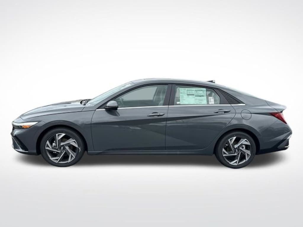 New 2026 Hyundai Elantra Limited Sedan