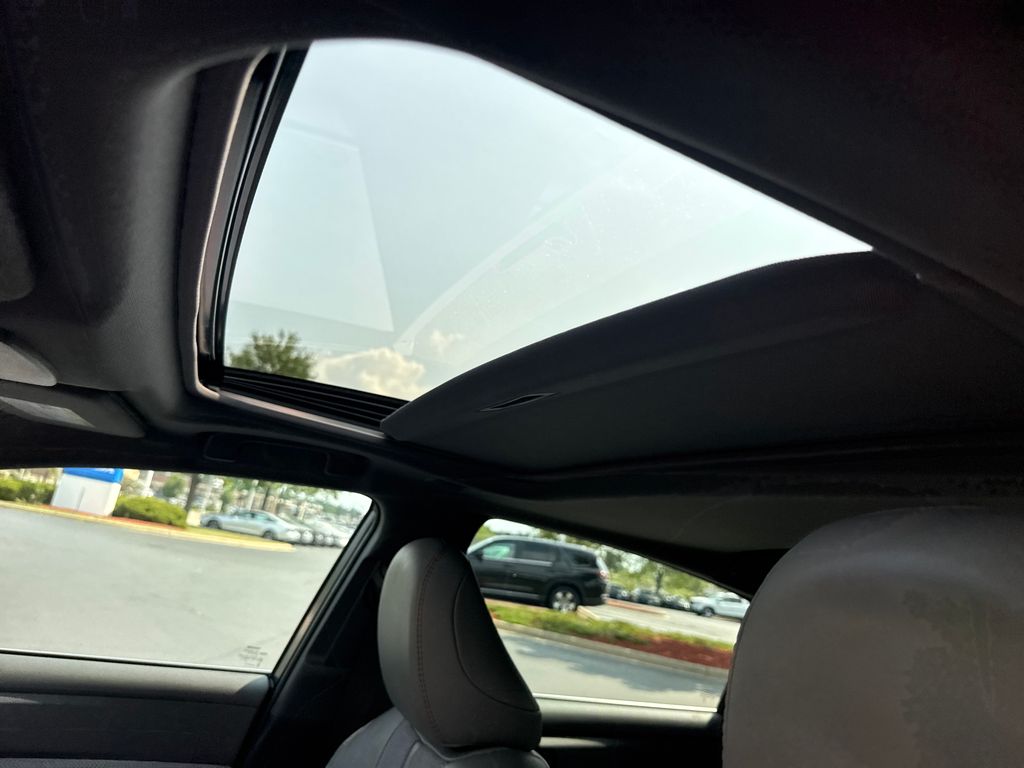 2019 Toyota Avalon Touring - Photo 17