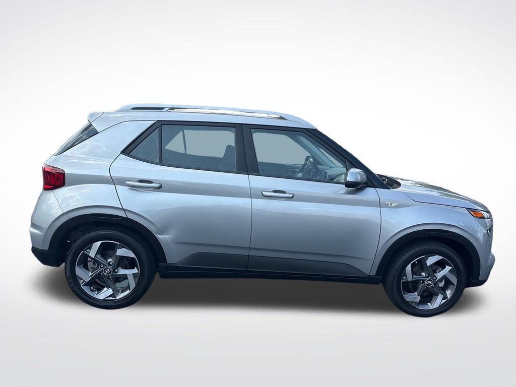 2023 Hyundai Venue SEL - Photo 6