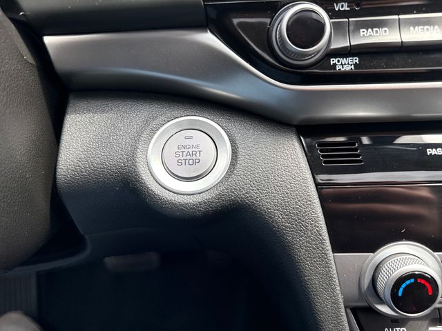 2020 Hyundai Elantra Limited - Photo 34