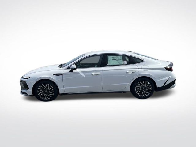 2025 Hyundai Sonata Hybrid SEL photo 2
