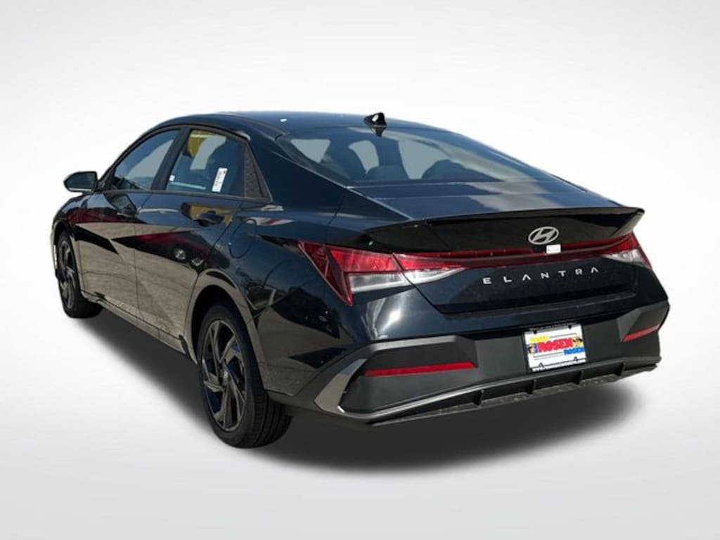 New 2026 Hyundai Elantra SEL Sport Sedan