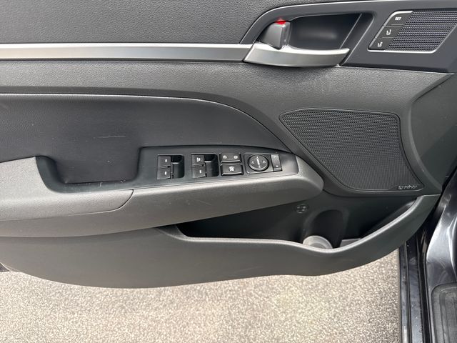 2020 Hyundai Elantra Limited - Photo 9