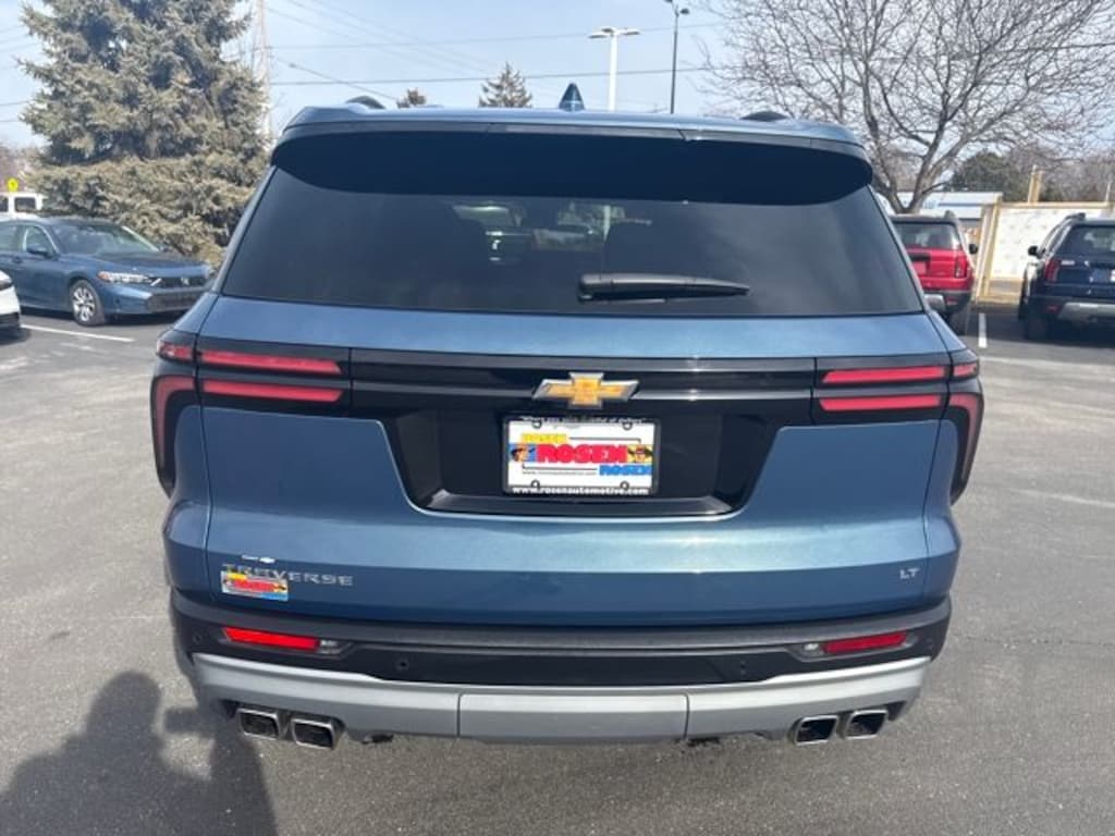 Used 2024 Chevrolet Traverse LT SUV