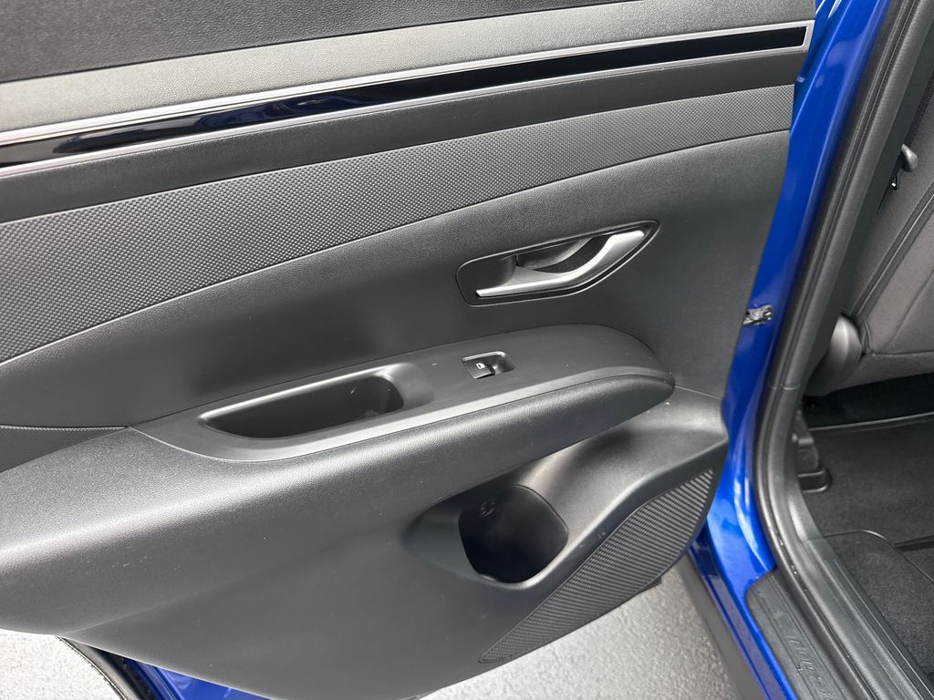 2024 Hyundai Tucson SE - Photo 16