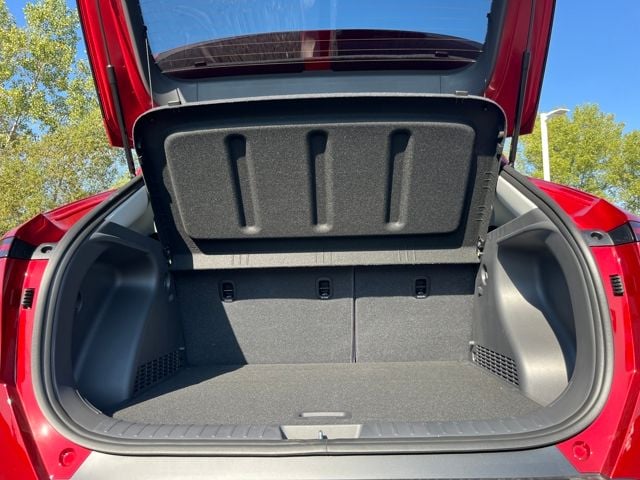 2026 Hyundai Kona SEL photo 3