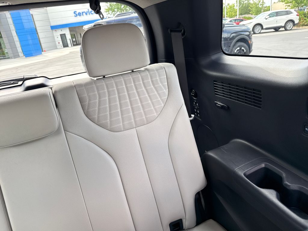 2024 Hyundai Palisade Limited - Photo 27