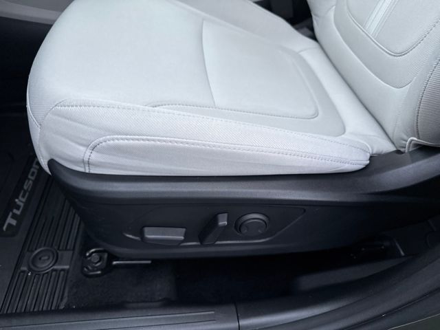 2025 Hyundai Tucson SEL - Photo 11