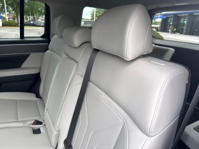 2025 Hyundai Santa Fe SEL - Photo 19