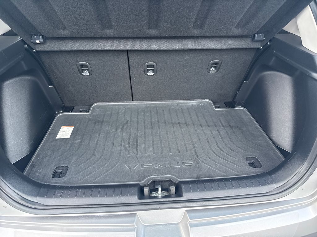 2023 Hyundai Venue SEL - Photo 38