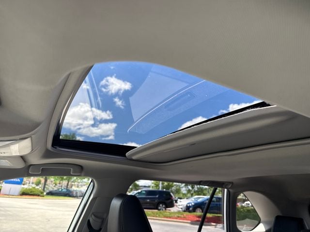 2021 Toyota RAV4 Limited - Photo 17