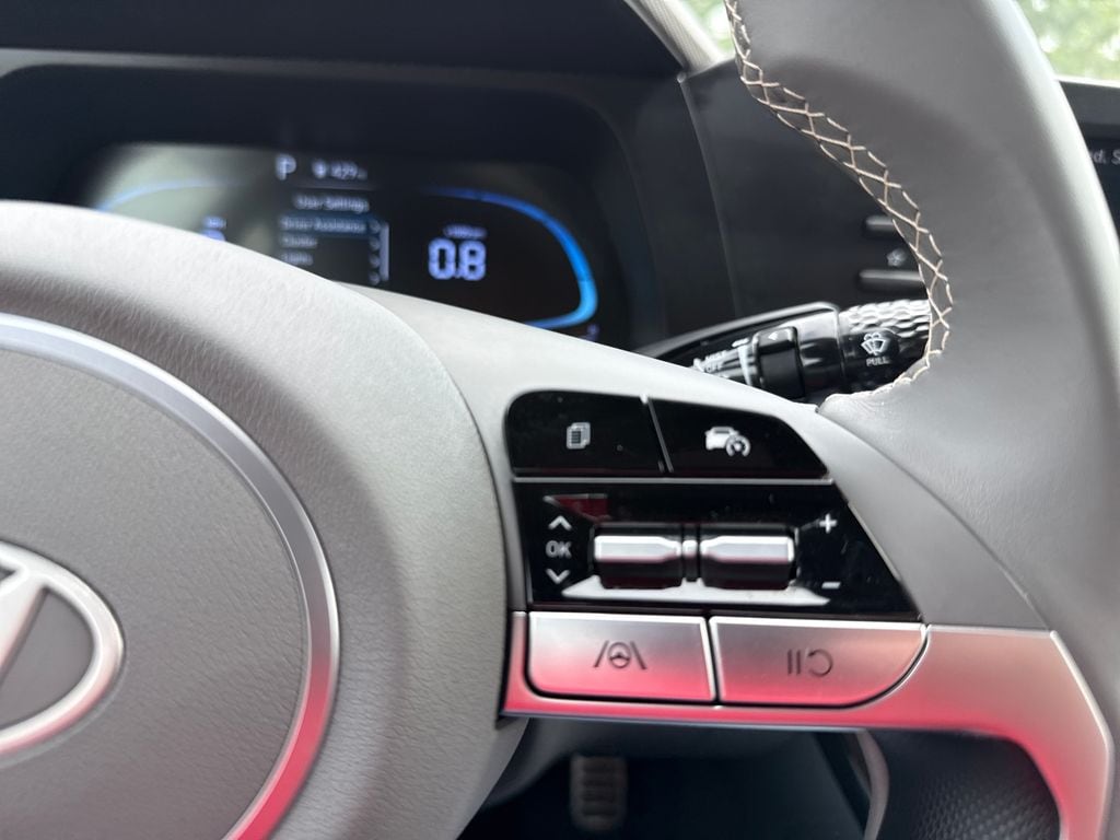 2025 Hyundai Elantra SEL - Photo 25