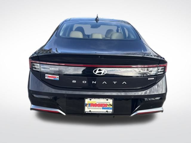 2024 Hyundai Sonata Hybrid Limited photo 3