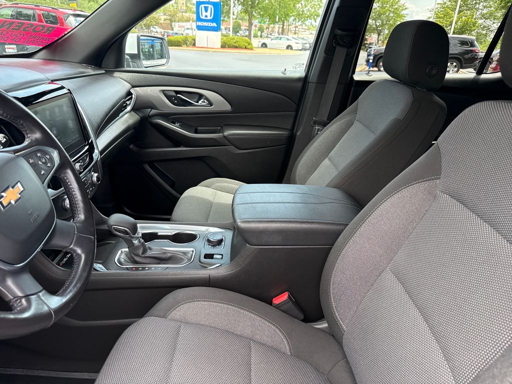 2022 Chevrolet Traverse 1LT - Photo 13