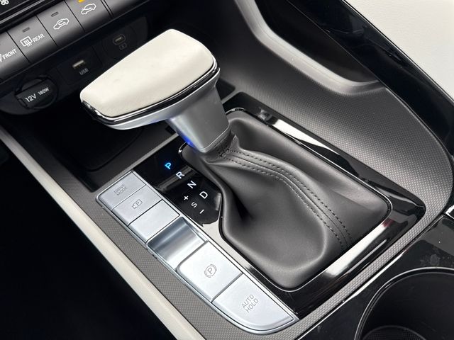 2025 Hyundai Elantra Limited - Photo 44